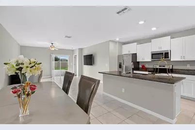 31814 Barrel Wave Way, Wesley Chapel, FL 33545 - Photo 17