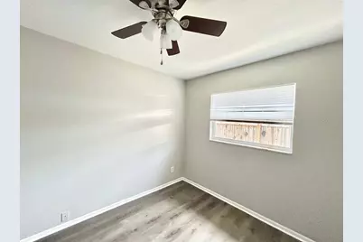 673 59th Street S, Saint Petersburg, FL 33707 - Photo 19