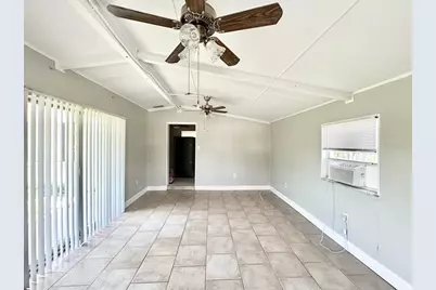 673 59th Street S, Saint Petersburg, FL 33707 - Photo 9
