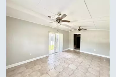 673 59th Street S, Saint Petersburg, FL 33707 - Photo 7