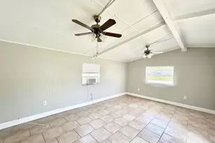 673 59th St S, Saint Petersburg, FL 33707 - Photo 5
