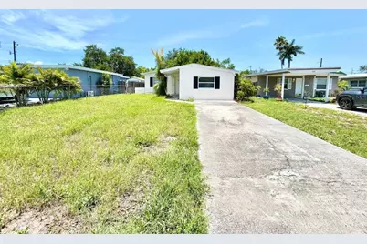 673 59th Street S, Saint Petersburg, FL 33707 - Photo 1