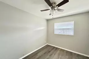 673 59th St S, Saint Petersburg, FL 33707 - Photo 17