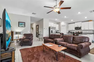 1461 Golden Glow Dr, Ruskin, FL 33570 - Photo 5