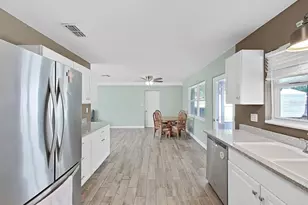 5931 49th Ave N, Saint Petersburg, FL 33709 - Photo 19