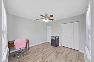 5931 49th Ave N, Saint Petersburg, FL 33709 - Photo 23