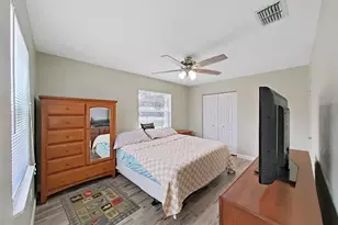 5931 49th Ave N, Saint Petersburg, FL 33709 - Photo 31