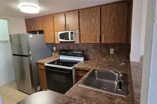 3814 N Lake Dr, Tampa, FL 33614 - Photo 5