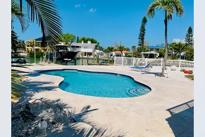 14162 W Parsley Drive, Madeira Beach, FL 33708 - Photo 3