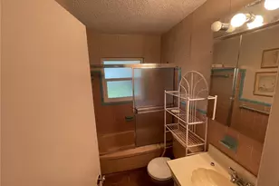 635 Deville Dr E, Largo, FL 33771 - Photo 9