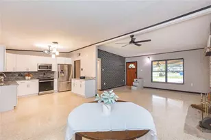 8813 SE Flame Vine Ave, Seminole, FL 33777 - Photo 5