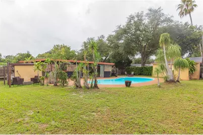 8813 SE Flame Vine Avenue, Seminole, FL 33777 - Photo 35