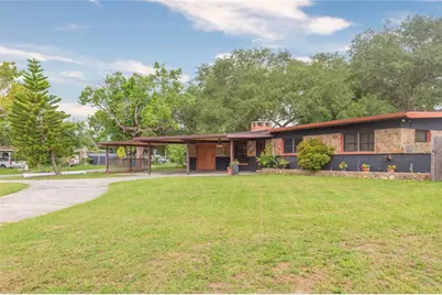 8813 SE Flame Vine Avenue, Seminole, FL 33777 - Photo 1
