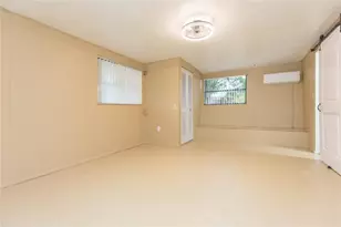 8813 SE Flame Vine Ave, Seminole, FL 33777 - Photo 25