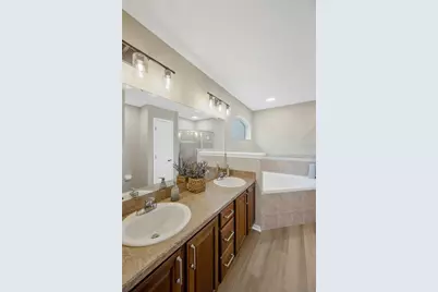 7811 Princeton Manor Circle, Lakeland, FL 33809 - Photo 23