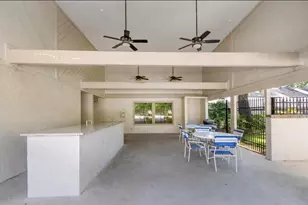 4965 Puritan Cir, Tampa, FL 33617 - Photo 25