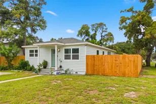 1701 41st St S, Saint Petersburg, FL 33711 - Photo 3
