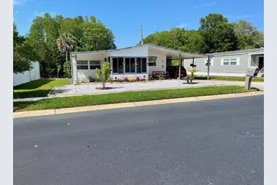 10325 Marinette, Hudson, FL 34667 - Photo 3