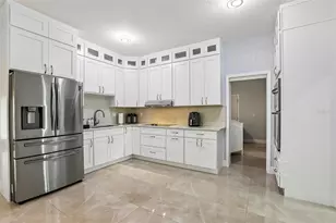 2703 Auburn Ave W, Tampa, FL 33614 - Photo 7
