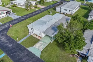 37249 Hammond Dr, Zephyrhills, FL 33541 - Photo 19
