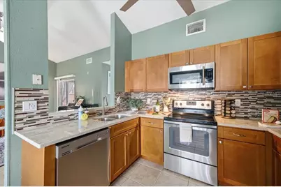8304 Riverboat Drive, Tampa, FL 33637 - Photo 13