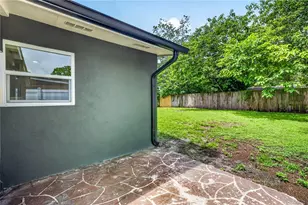 10920 N 14th St, Tampa, FL 33612 - Photo 35