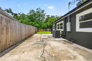10920 N 14th St, Tampa, FL 33612 - Photo 37