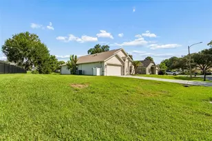 23450 Cherbourg Loop, Land O Lakes, FL 34639 - Photo 19