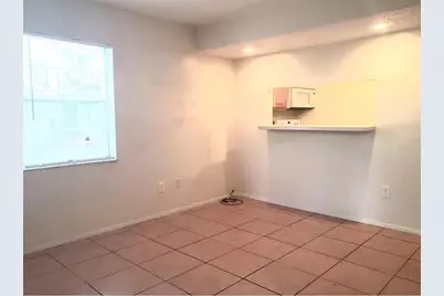 7100 Waterside Drive, Tampa, FL 33617 - Photo 5