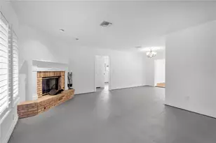 6663 Date Palm Ave S, Saint Petersburg, FL 33707 - Photo 5