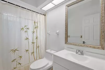 6663 Date Palm Avenue S, Saint Petersburg, FL 33707 - Photo 13