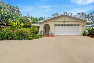6663 Date Palm Avenue S, Saint Petersburg, FL 33707 - Photo 1