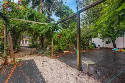 6663 Date Palm Avenue S, Saint Petersburg, FL 33707 - Photo 29