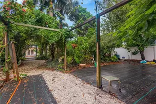 6663 Date Palm Ave S, Saint Petersburg, FL 33707 - Photo 29