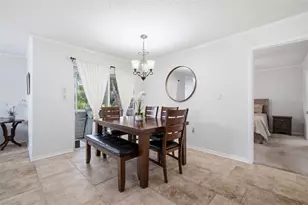 8350 Savannah Trace Cir, Tampa, FL 33615 - Photo 13