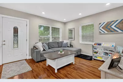 1226 49th Avenue N, Saint Petersburg, FL 33703 - Photo 3