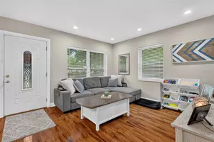 1226 49th Ave N, Saint Petersburg, FL 33703 - Photo 3