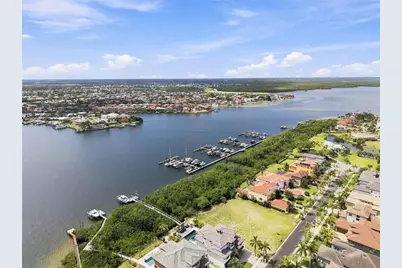 6111 Lagomar Lane, Apollo Beach, FL 33572 - Photo 3