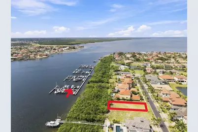 6111 Lagomar Lane, Apollo Beach, FL 33572 - Photo 5