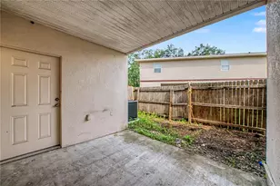 2106 Pine Chace Ct, Tampa, FL 33613 - Photo 31