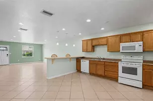 2106 Pine Chace Ct, Tampa, FL 33613 - Photo 11