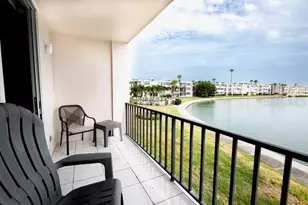 7401 Bay Island Dr S, South Pasadena, FL 33707 - Photo 13