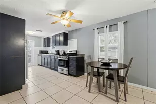 1171 Highland Ct N, Saint Petersburg, FL 33701 - Photo 7