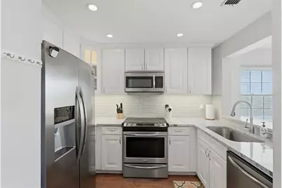 6817 Stones Throw Circle N #17208, Saint Petersburg, FL 33710 - Photo 3