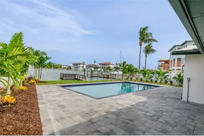 10350 Paradise Boulevard, Treasure Island, FL 33706 - Photo 33