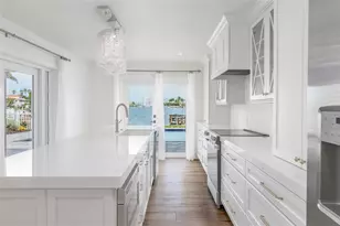 10350 Paradise Blvd, Treasure Island, FL 33706 - Photo 13