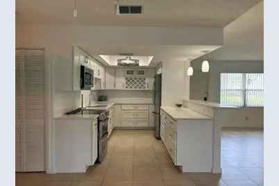 3139 38th Street S #A, Saint Petersburg, FL 33711 - Photo 9