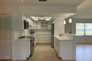 3139 38th St S, Saint Petersburg, FL 33711 - Photo 9