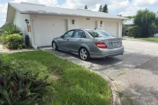 3139 38th St S, Saint Petersburg, FL 33711 - Photo 1