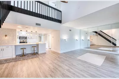 1328 Pelican Creek Crossing #D, Saint Petersburg, FL 33707 - Photo 3